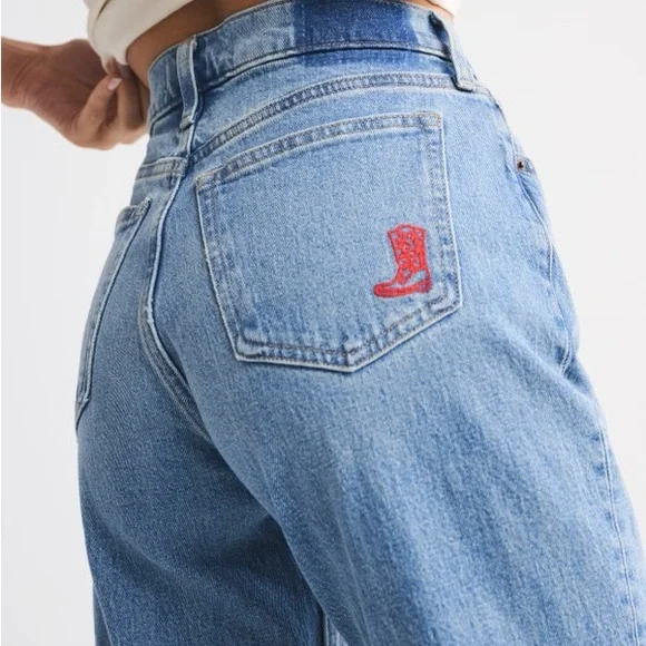 High Rise 90s Relaxed Jean (Long) - Picture 3 of 6